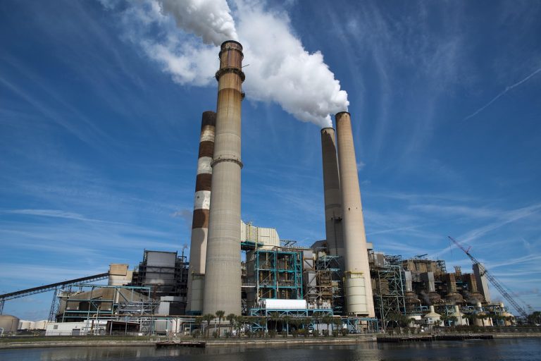 Centrala pe gaze de la Mintia ar putea reduce pretul energiei cu 5-10%