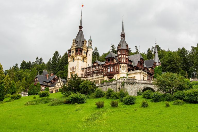 Castelul Bánffy din Răscruci are acum „dovada” pe zid: placheta premiului european de patrimoniu a fost dezvelită